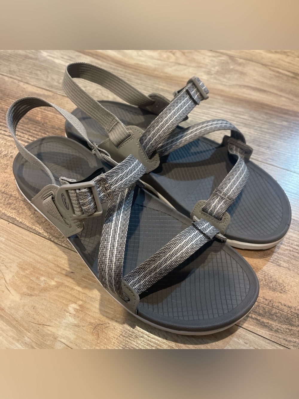 Chaco Womens Lowdown Sandals Size 10 Gray Nylon Adjustable Straps Sporty Outdoor